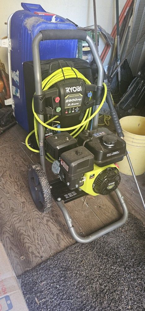Ryobi water Pressure Washer 2900 PSI 2.5 GPM 