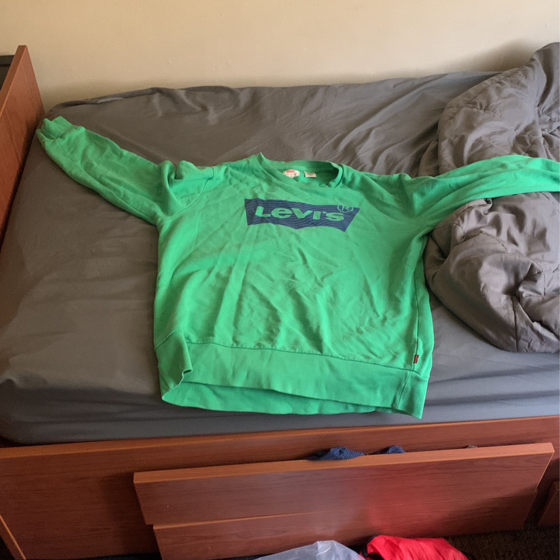 Levi’s Long Sleeve
