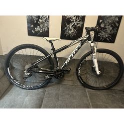 Scott 960 29 Inch Wheels Small Frame 