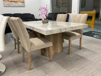 5-Piece Dining Set ‼️LIMITED OFFER‼️ Message me for more information 