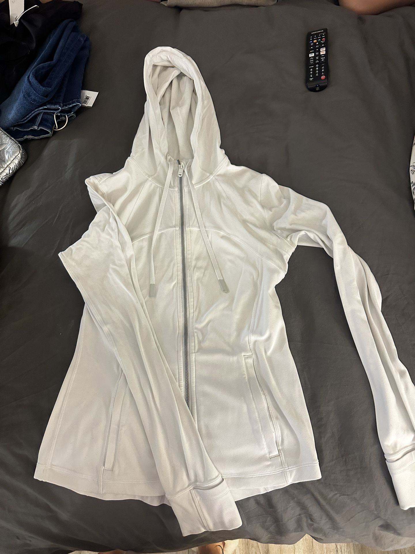 White Lululemon define jacket with hoodie and drawstrings size 6