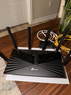 TP-Link Wi-Fi Router with 6 Antennas