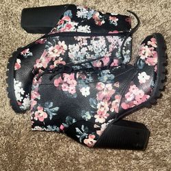 Cute Floral High heel boots 