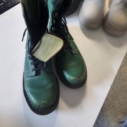 DC Martens  Boots Size 7
