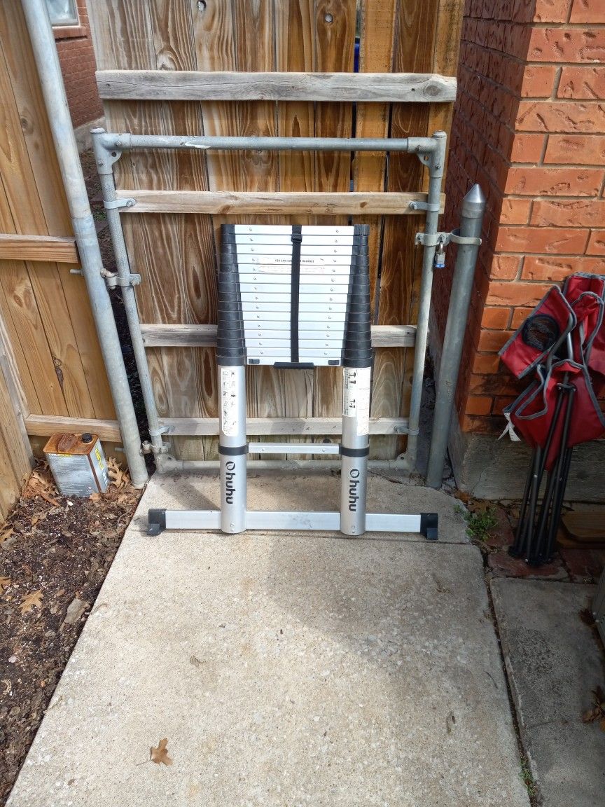 15 Ft Telescopic Ladder New