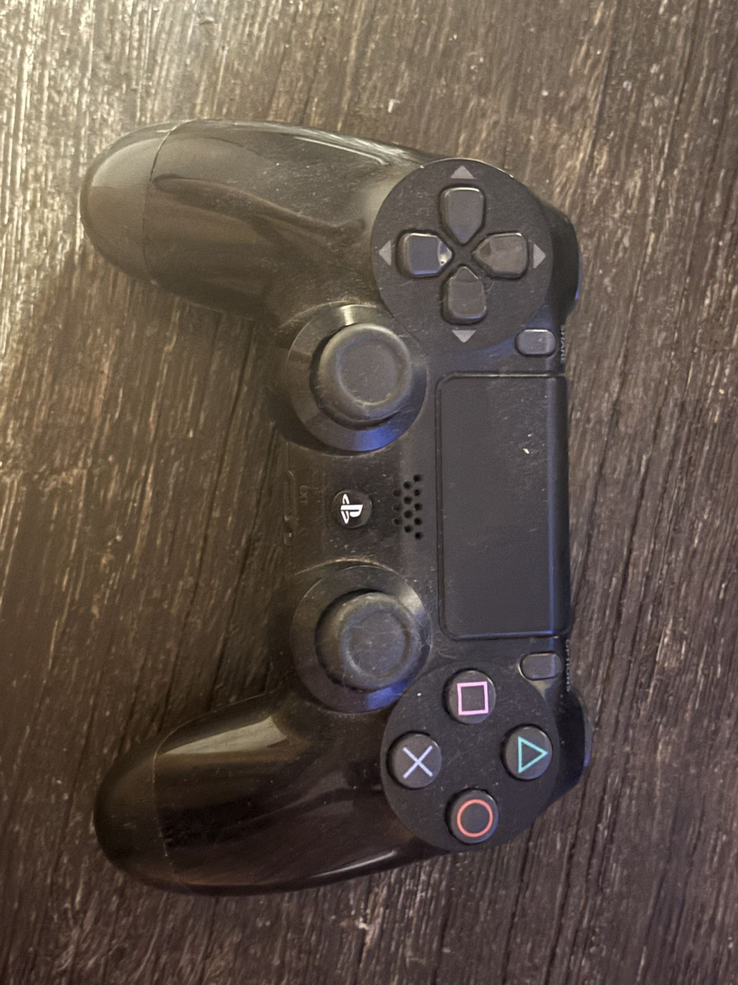 PS4 Controller