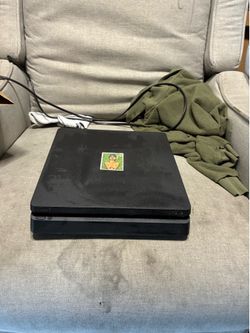 PlayStation 4 slim 1TB