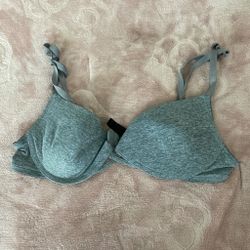 Grey Bra With Adjustable Straps