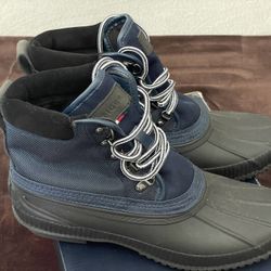Tommy Hilfiger Size 9