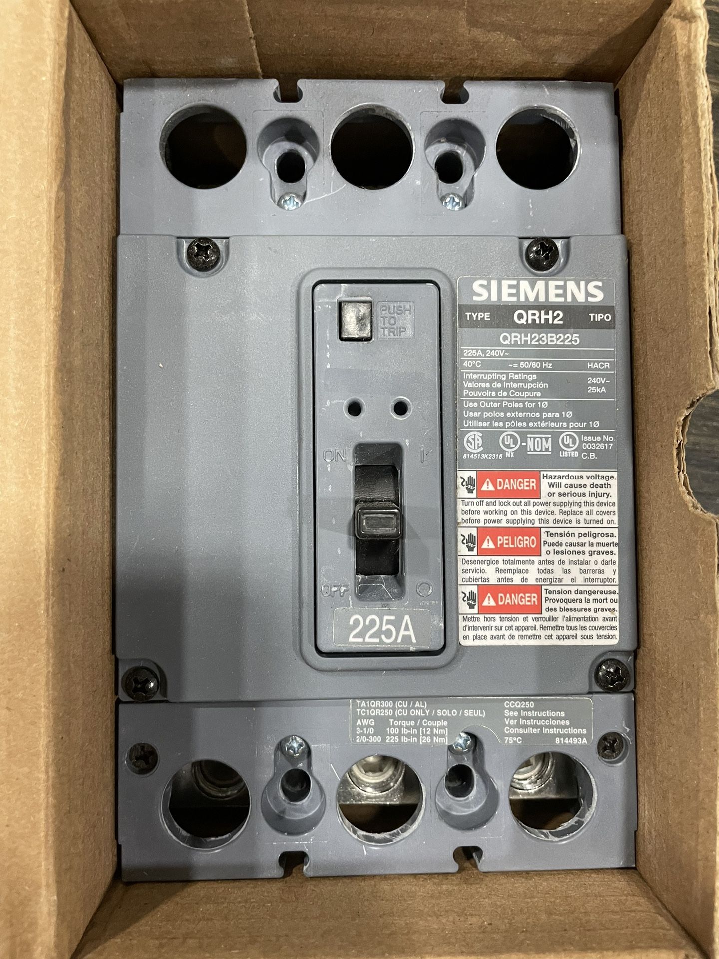 QRH23B225 - Siemens Bolt On 3 pole circuit breaker 