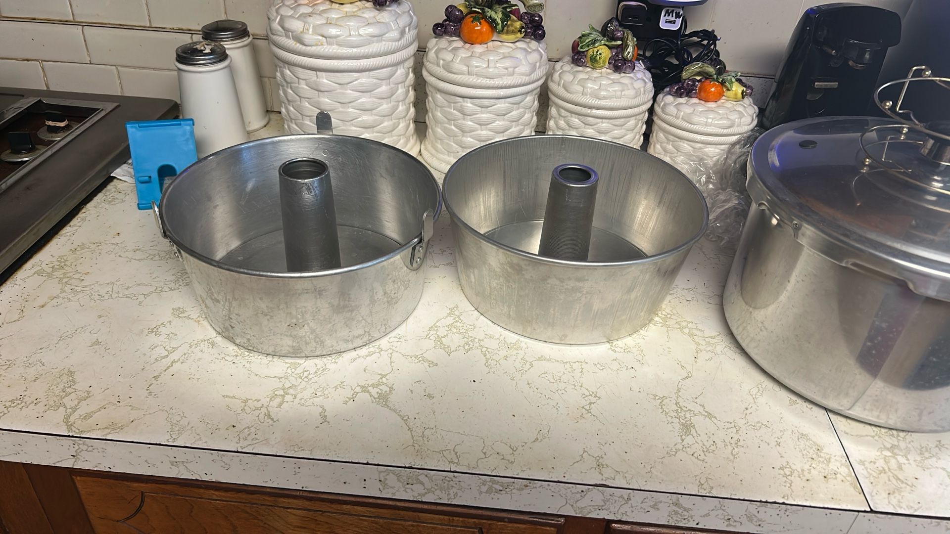 Cake pan