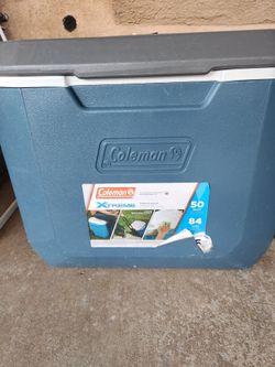 Coleman Xtreme 50 Quart Wheeled Cooler