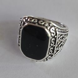 TITANIUM FOREVER WEAR SILVER NEW SIZE 9. BLACK ONYX EMBOSSD RING