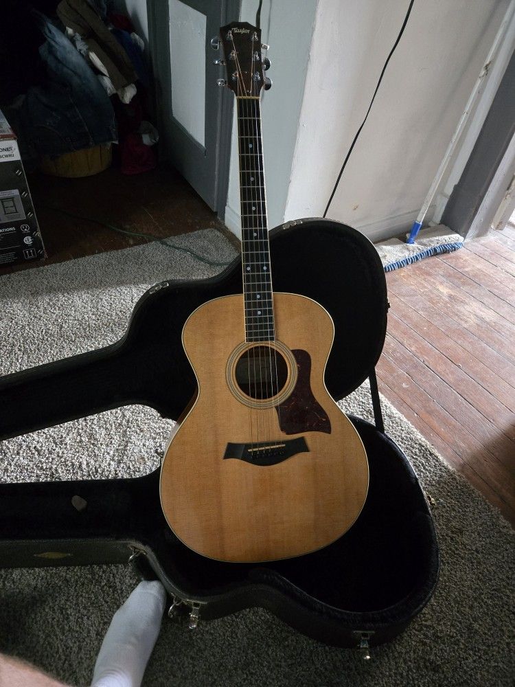 Taylor 414. $ 1300