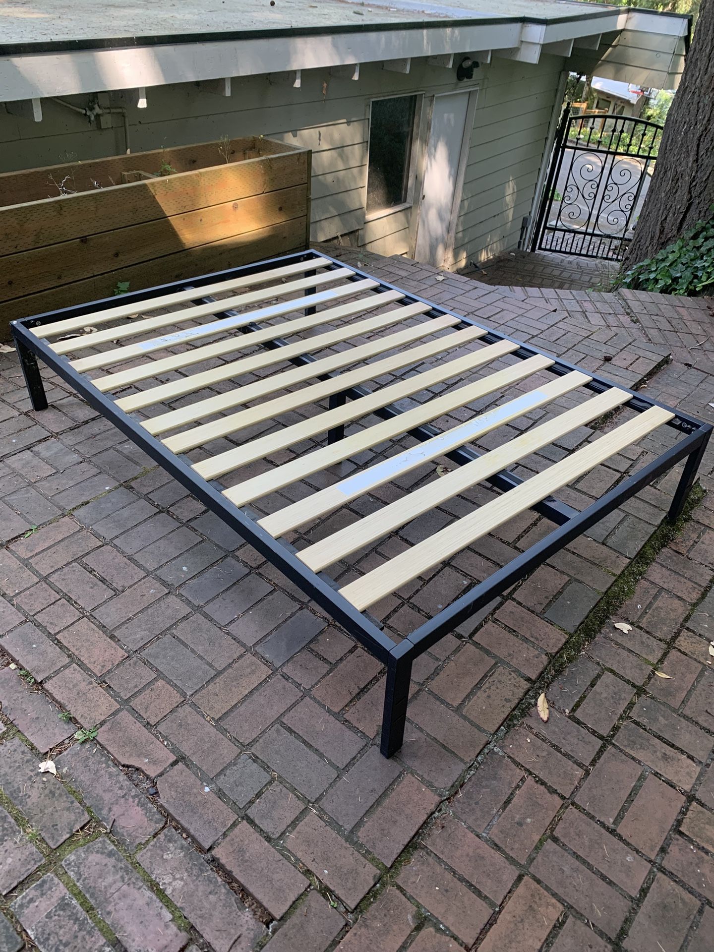 Free Full Size Bed Frame