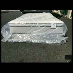 queen size new box spring  can deliver 