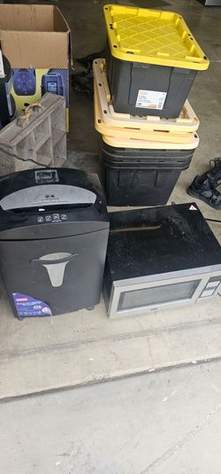 Free stuff fridge,micriwave,waffle maker and misc stuff