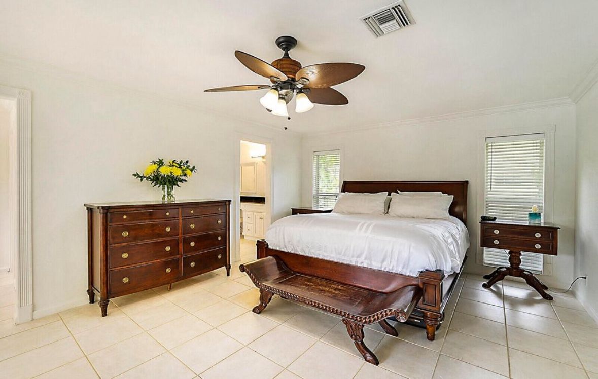 King Size Bed frame And Matching Bed Set 