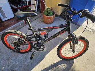 Avigo Blaze 20"Full Suspension Mountain-style kids bike