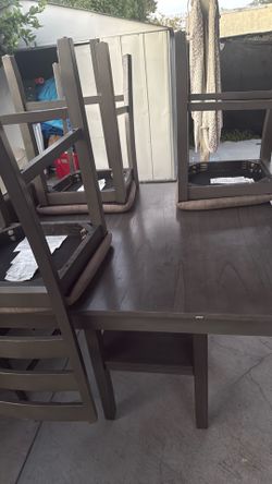 Mesa con 4 sillas