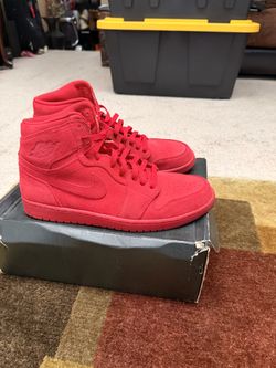Jordan’s 1 red suede