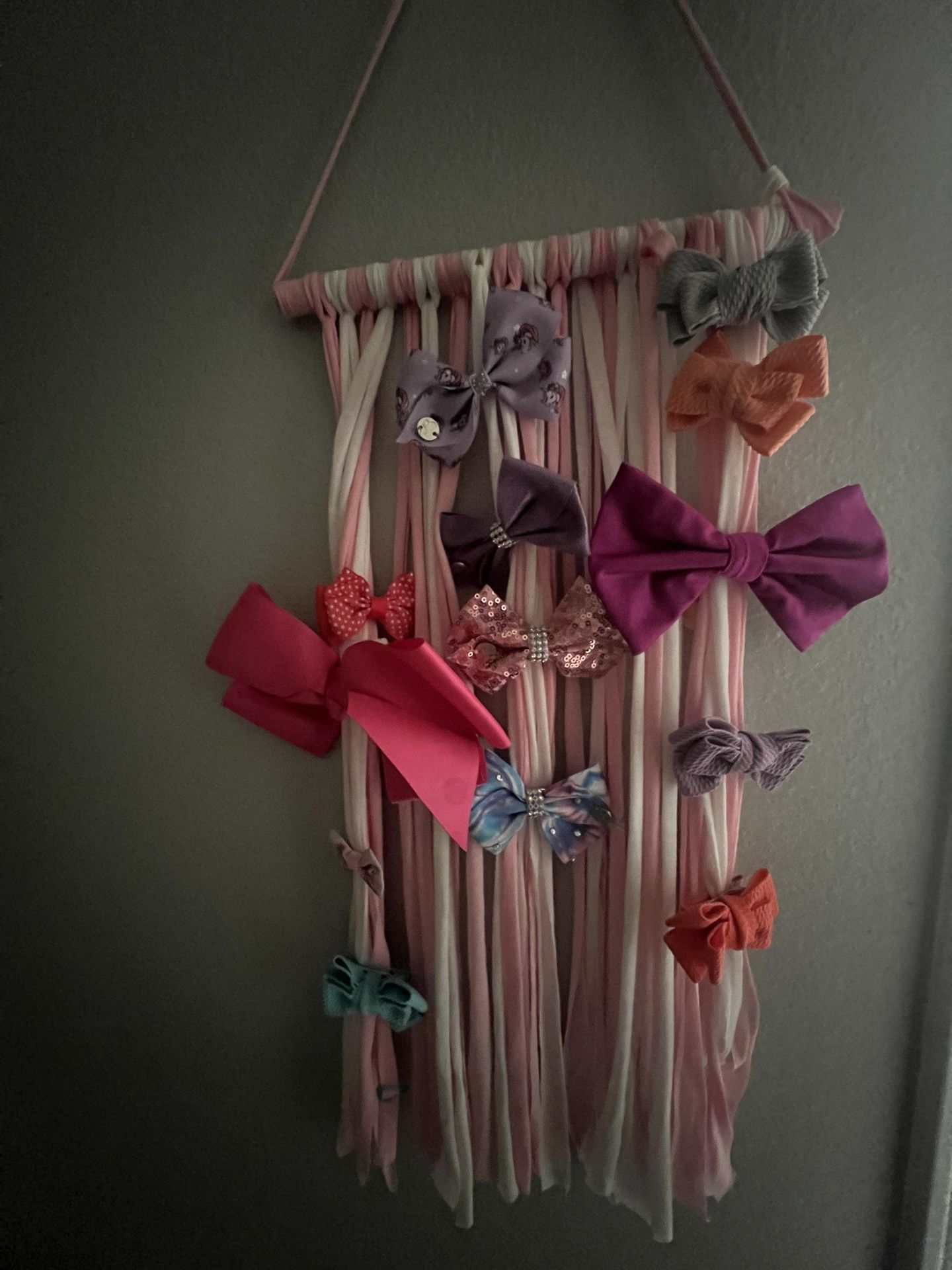 Girls bow Hanger With Bows