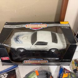 ERTL 1:18 AMERICAN MUSCLE 1973 PONTIAC FIREBIRD TRANS AM  Collectors Edition