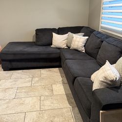 Altari 2-Piece Sleeper Sectional with chaise 