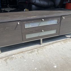 TV / Entertainment Stand 