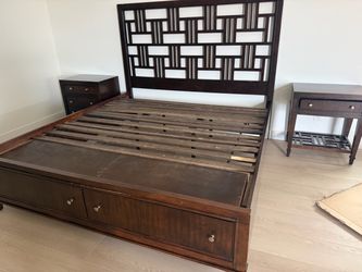 King Bedroom Furniture Set