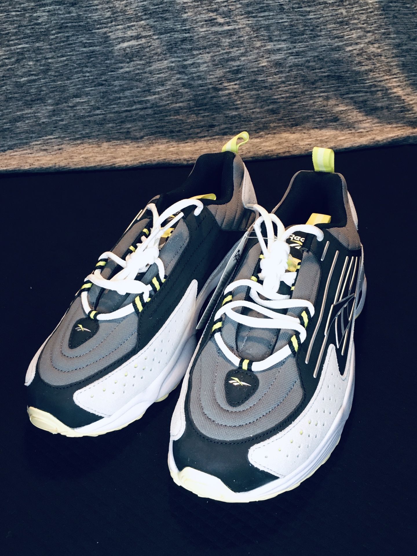 REEBOX DMX SERIES 2200 Size 8