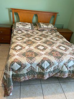 Queen bedroom set Juego de Cuarto