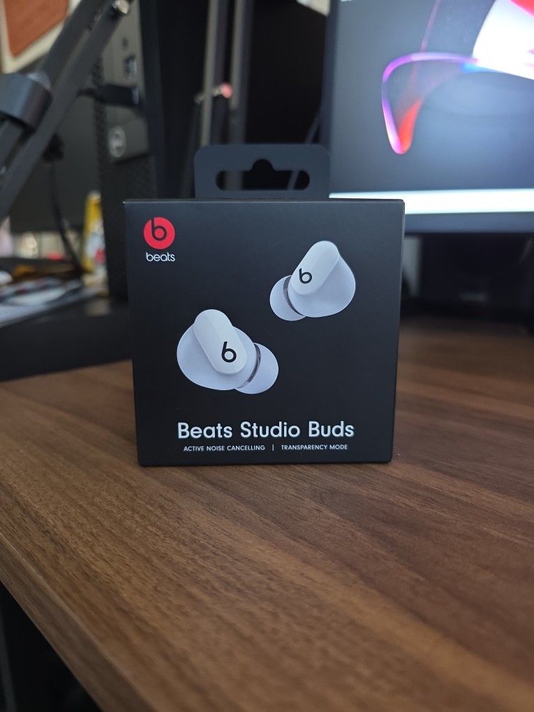Beats Studio Buds