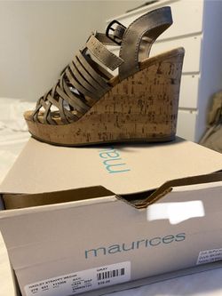 Strappy Wedge Size 9