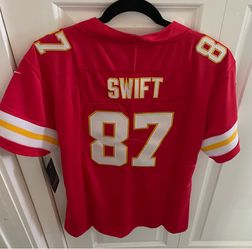 Kansas City, Chiefs (Kelsey, and Swift jersey)