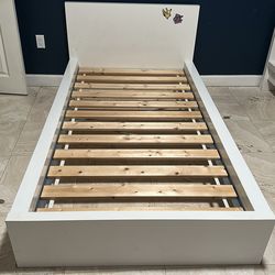 Twin beds (2) ideal for growing kids