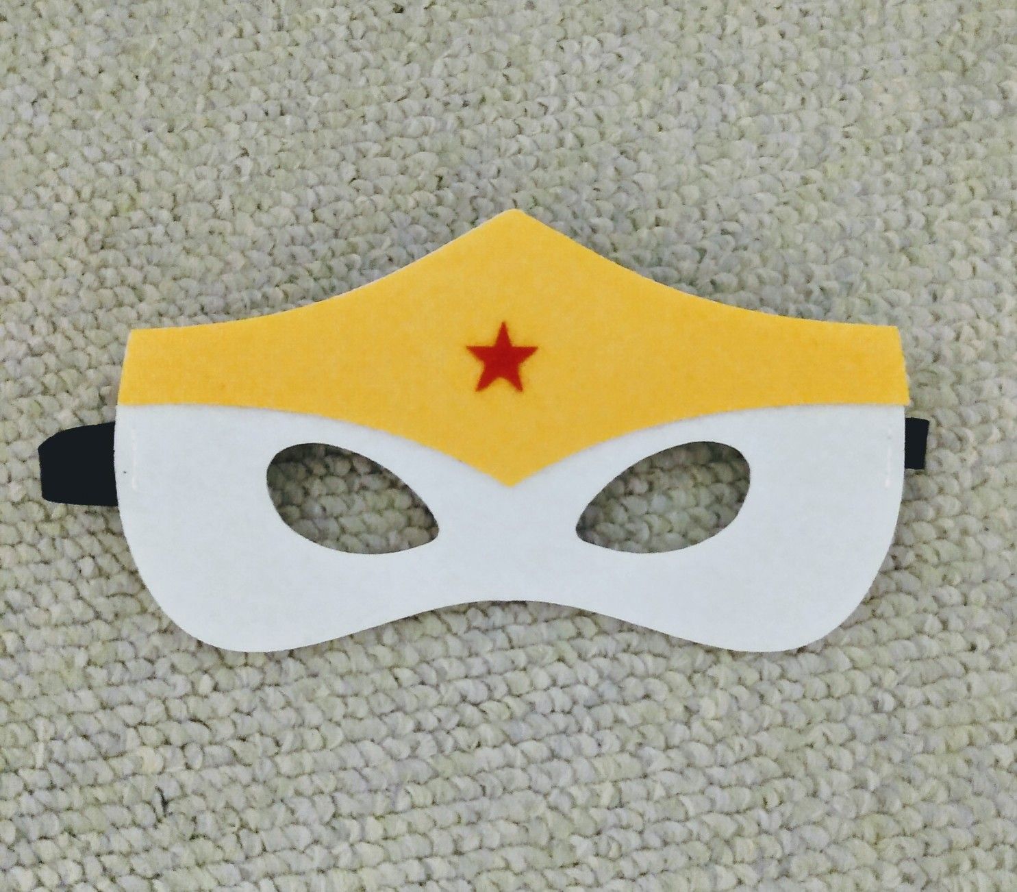 BRAND NEW GIRLS CHILD SIZE WONDER WOMAN SUPERHERO SLIP-ON EYE MASK - AGES 3+