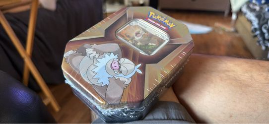 Pokemon 3 pack tin with three promo cards