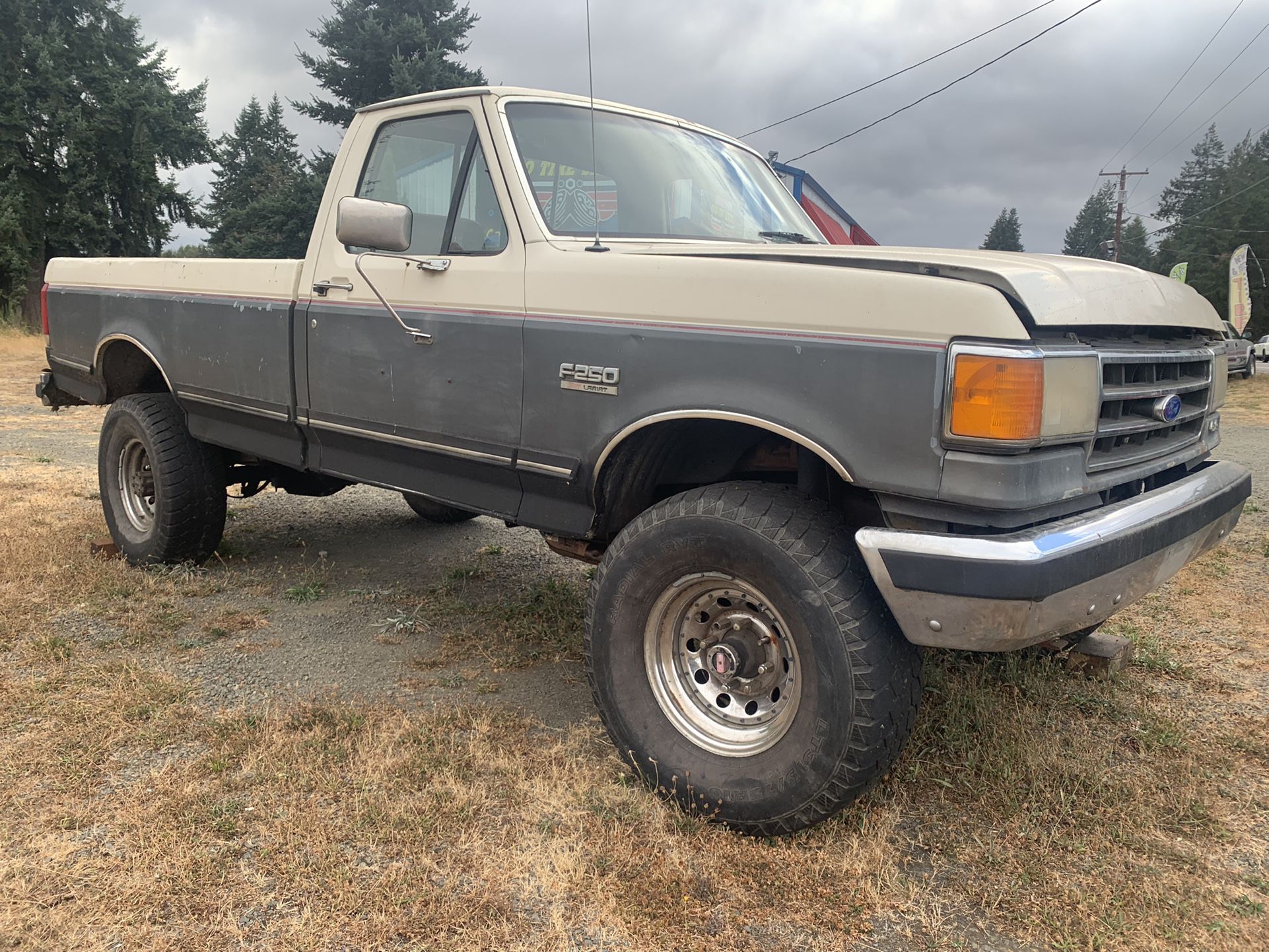 89 F250 Xlt Lariat  Selling As Parts Truck  Title On Hand  