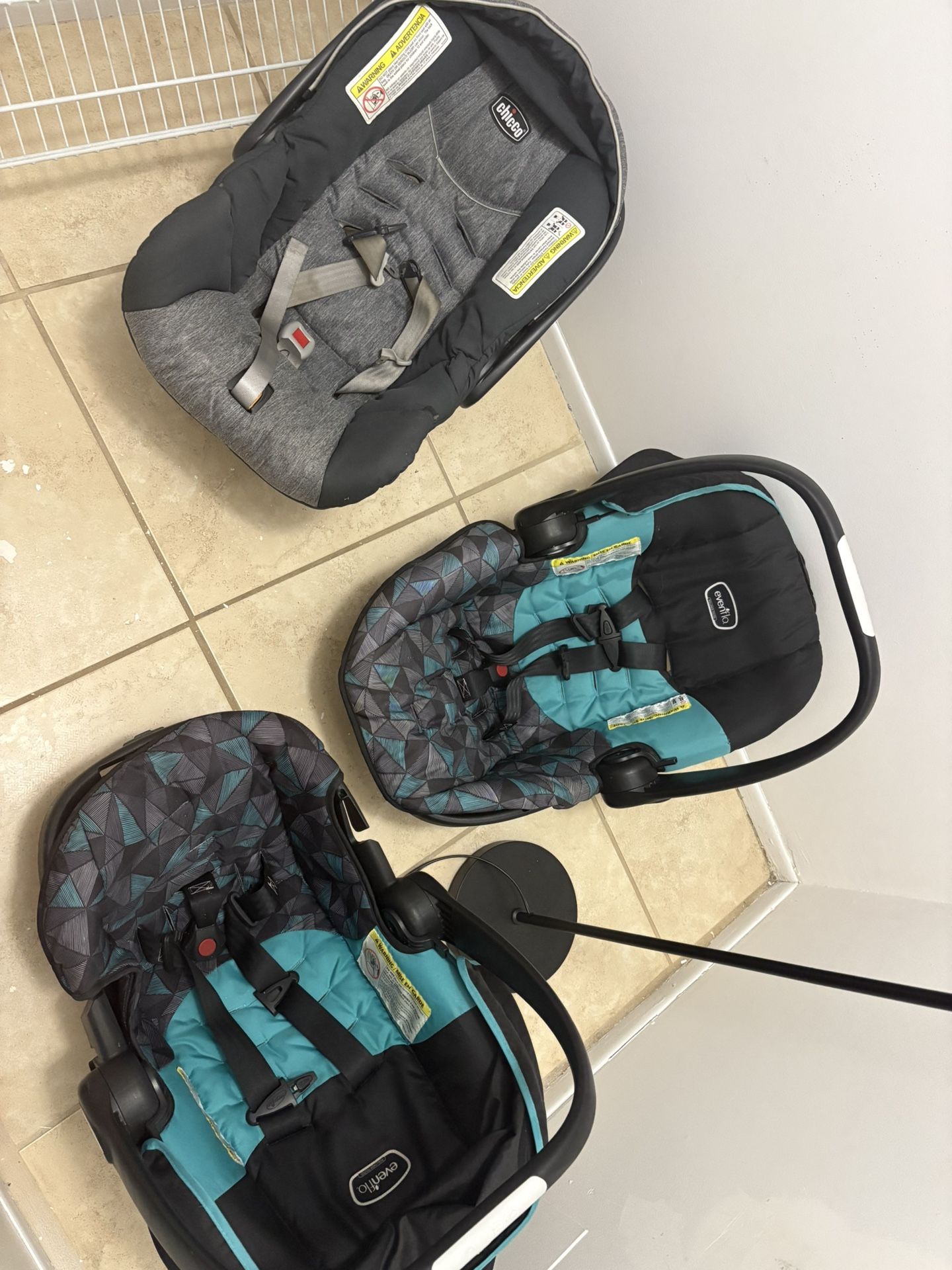 Car Seats 3 Of Them 