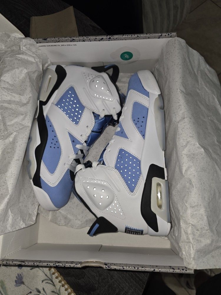 Air Jordan 6 Retro UNC
