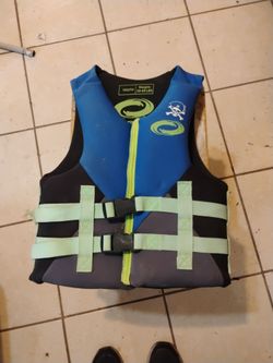 Youth life vest