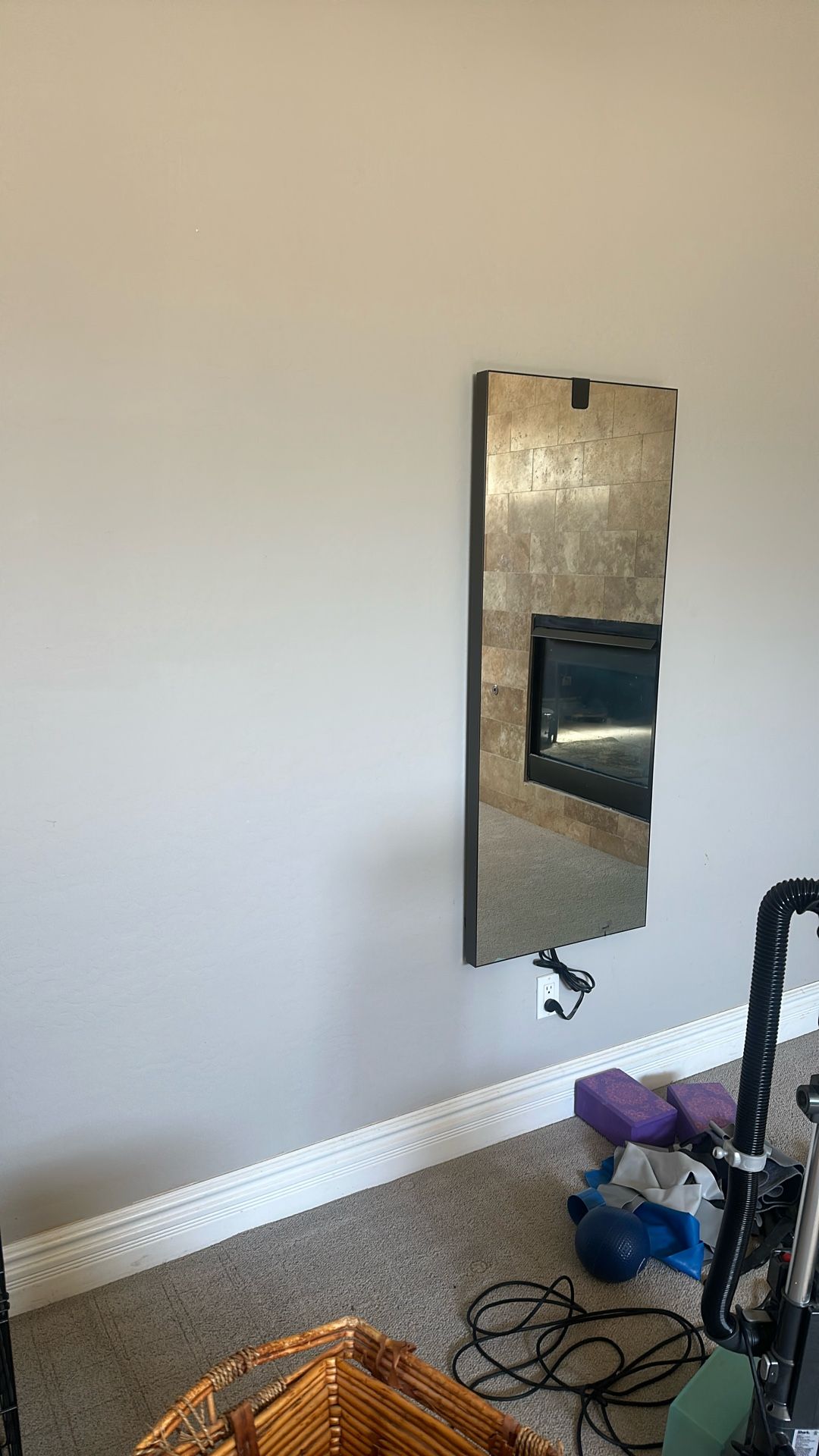 Mirror With Peloton Classes