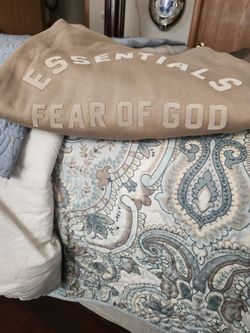 Essentrial fear of God authetic sweathshirt sz med
