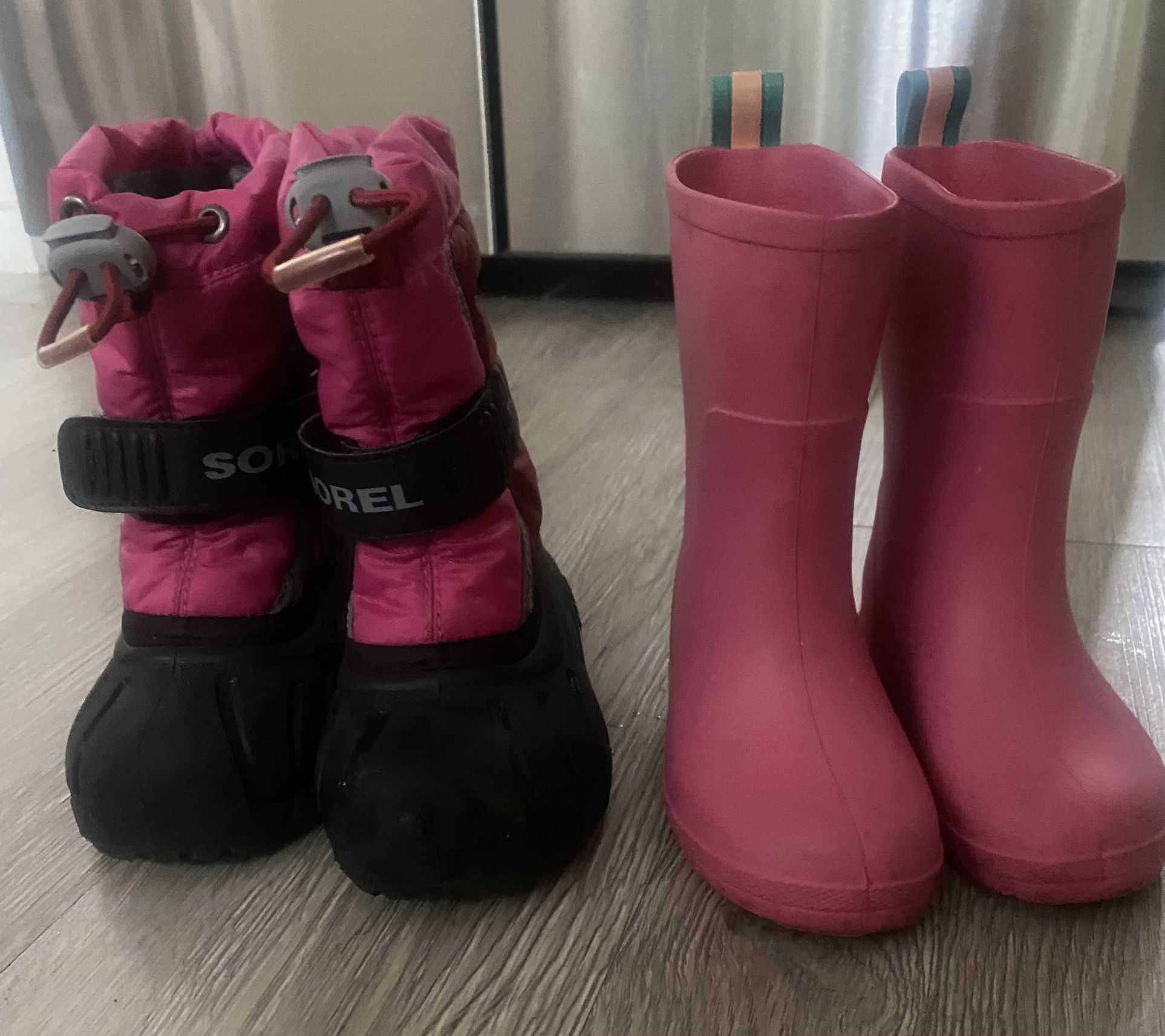 Boots For Baby Girl , Sorrel And Totes Rain Boots Pink Sz 5 6 “ Sole Good Condition