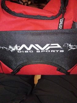Frisbee golf disc with backpack holder