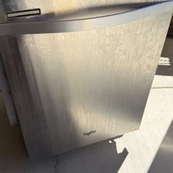 Whirlpool Dishwasher (FREE)