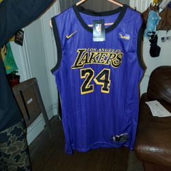 Kobe Bryant Lakers Jersey !!