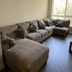  Sectional Couch 
