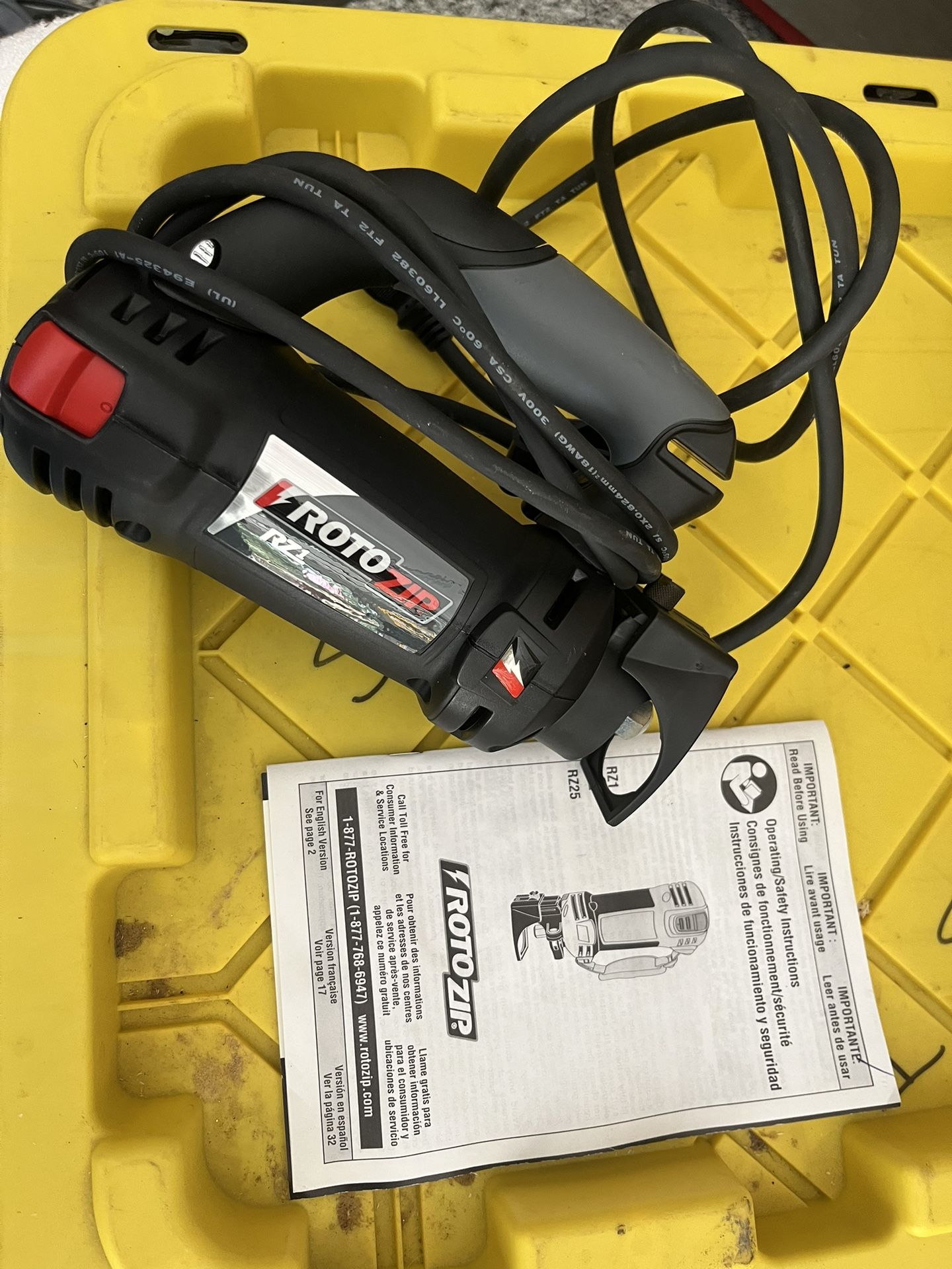 RotoZip Rz1 Corded Electric Spiral Saw Cut out Tool